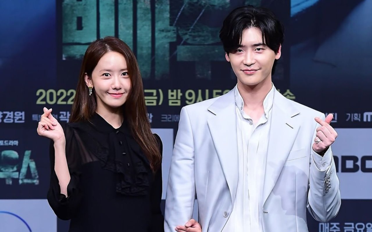 Bikin Yoona SNSD Mleyot, Kedipan Maut Lee Jong Suk di 'Big Mouth' Jadi Perbincangan