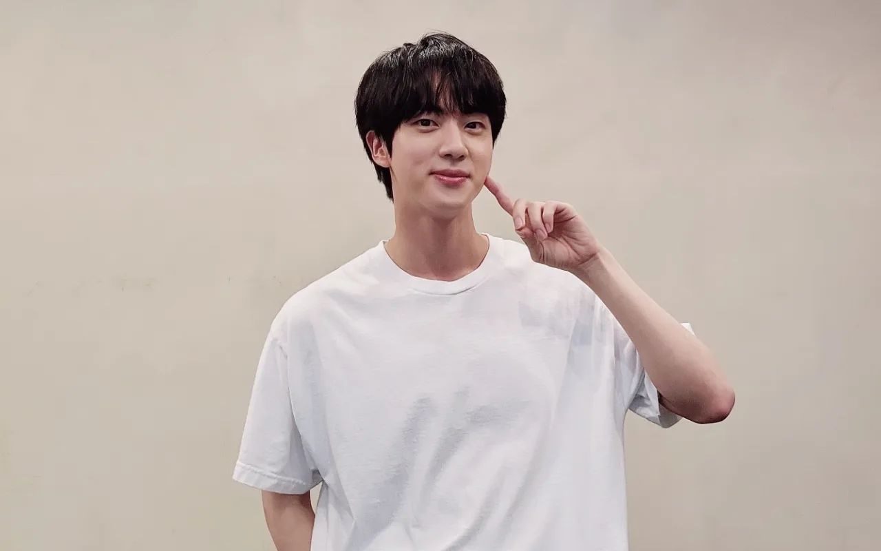 Punya Nama Besar, Sopan Santun Jin BTS Saat Magang di Nexon Bikin Takjub