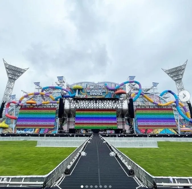 Lokasi Tempat PSY Gelar Konser Dikabarkan Rusak, Pemerintah Setempat Minta Pembenahan