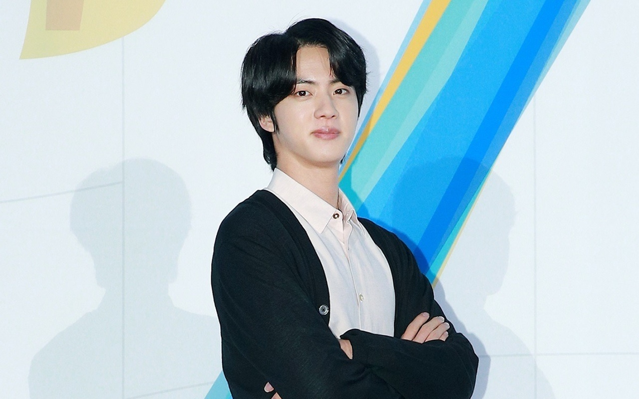 Jin Ungkap Alasan Mulia Melamar Kerja Kantoran di Tengah Masa Hiatus Grup BTS