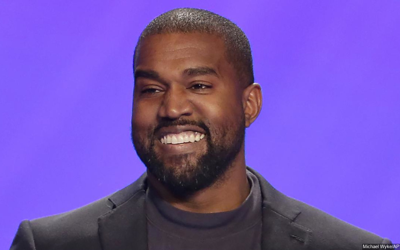 Kanye West Ramai Dikecam Gegara Jual Koleksi Bajunya di Kantong Sampah