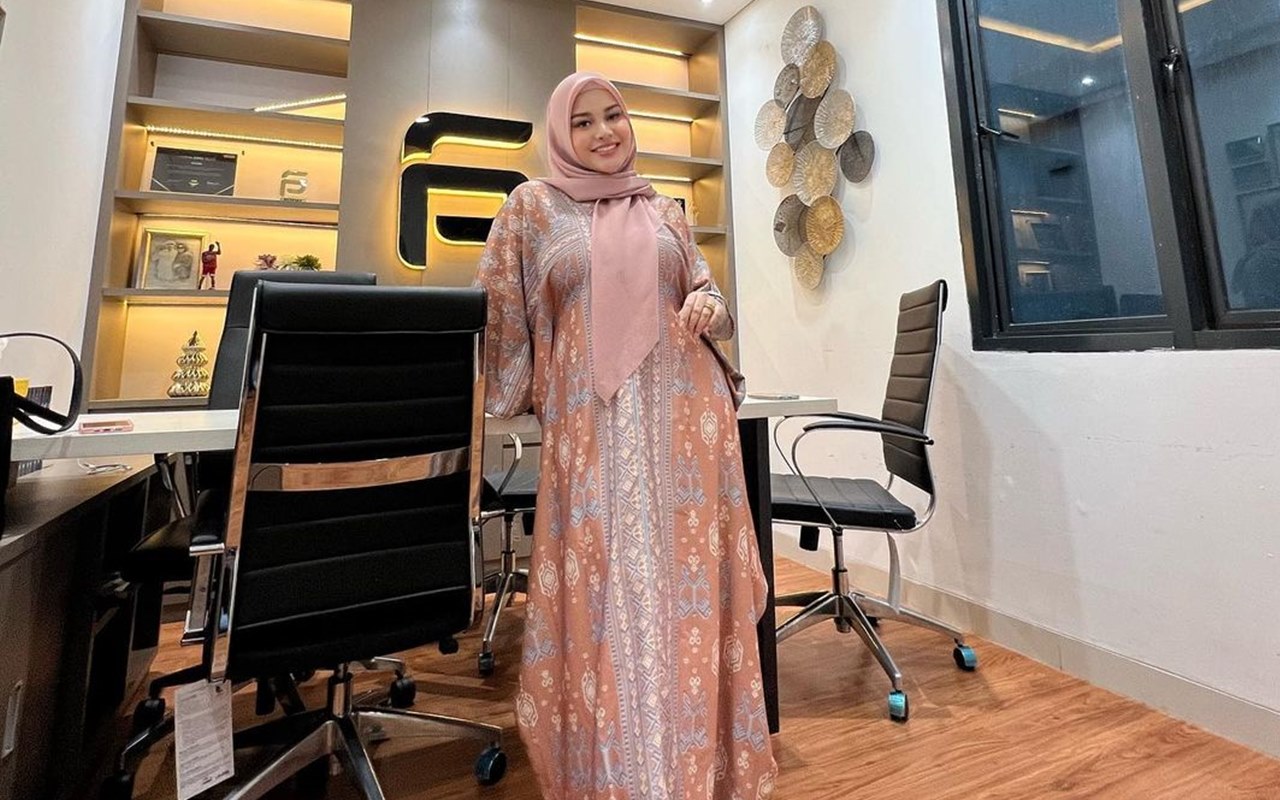 Aurel Hermansyah Kumpul Bareng Mama-Mama Sultan, Kecantikan Hingga Penampilannya Curi Perhatian