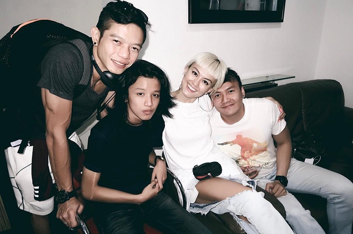 Kenangan Bersama Agnes Monica