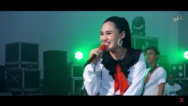 Jaran Goyang (Nella Kharisma)