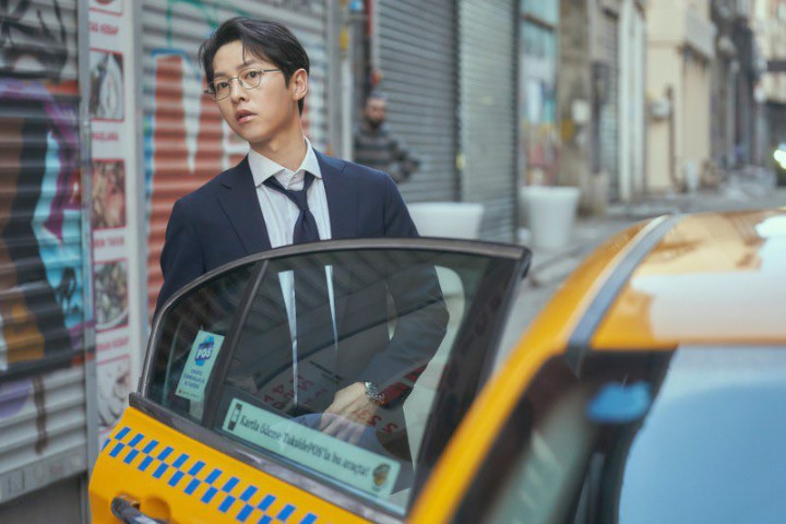 Beredar Still Cut Song Joong Ki di \'The Chaebol\'s Youngest Son\', Potret Karismatik Bikin Heboh