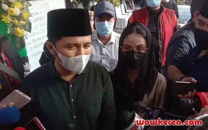 Emil Dardak dan Arumi Bachsin Ungkap Sosok Mendiang Hermanto Dardak