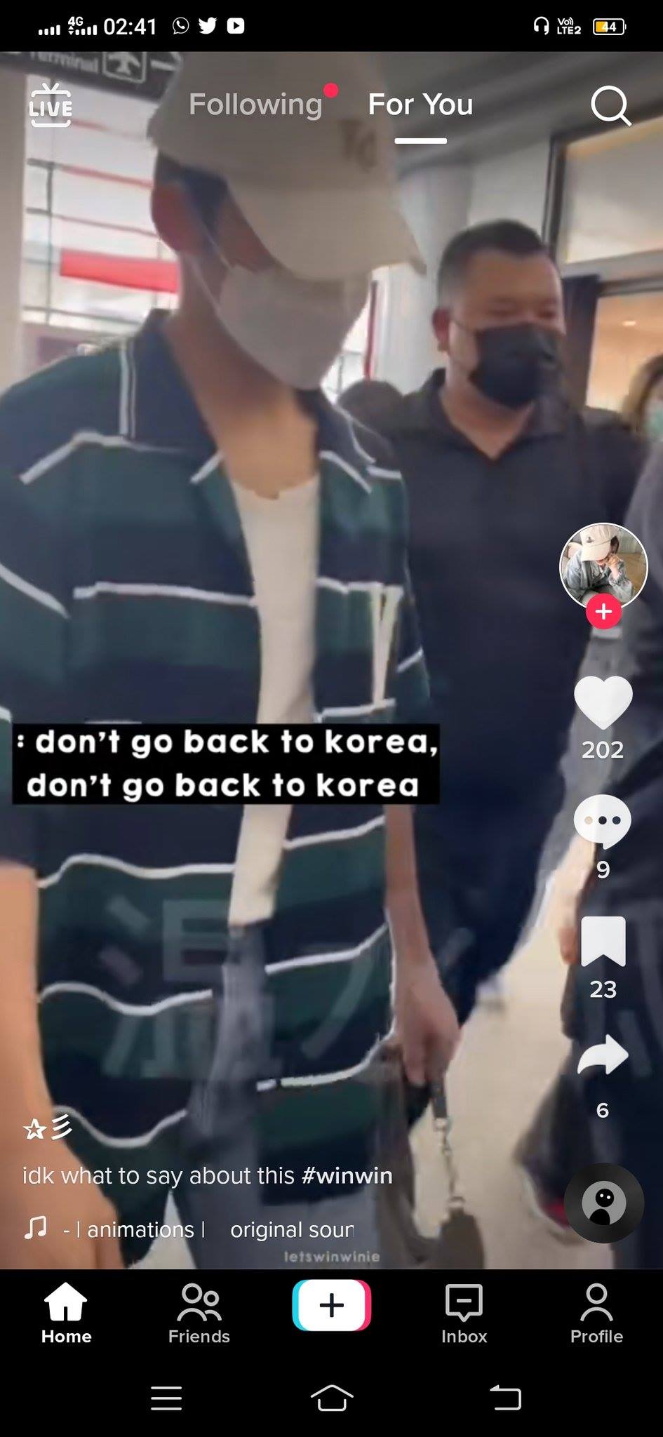 Winwin NCT atau WayV di bandara Beijing