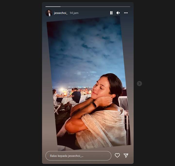 Liburan di Bali, Jesse Choi Pamer Hasil Jepretannya Saat Maudy Ayunda Pose Gemas Begini