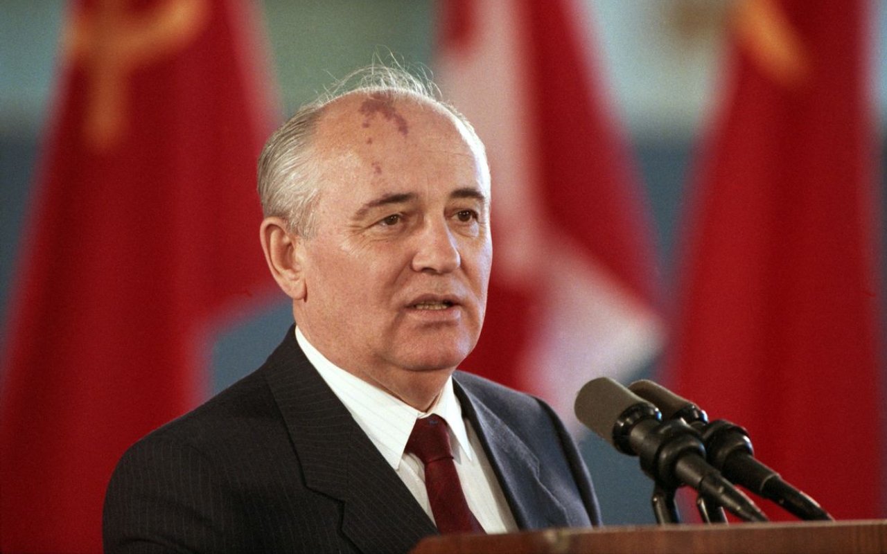 Sepak Terjang Mendiang Mikhail Gorbachev yang Berjasa Akhiri Perang Dingin