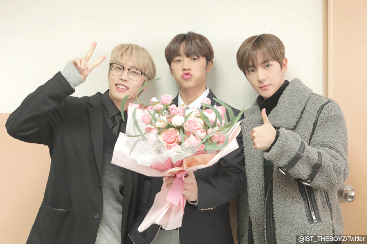 Senyum Bahagia Saat Wisuda