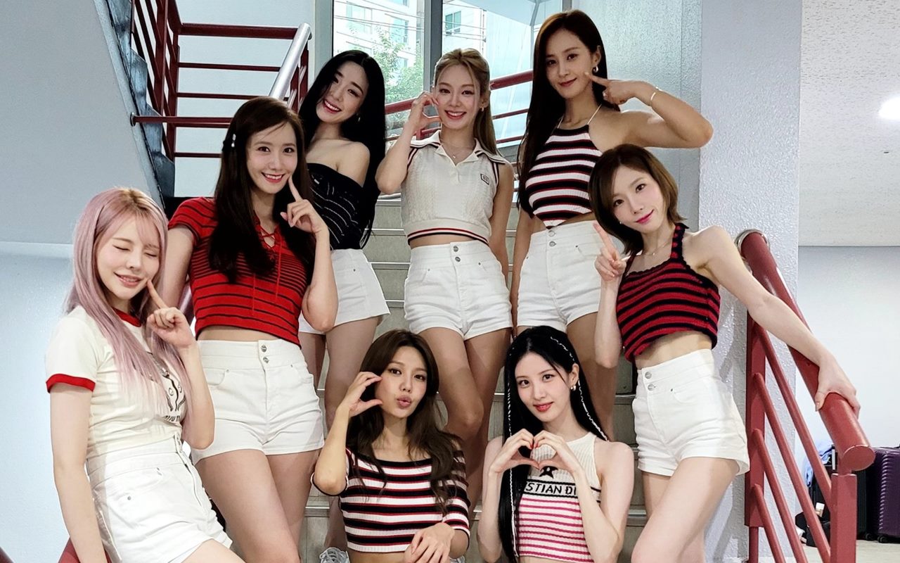 SNSD Gelar Fanmeeting dan Nyanyikan 'FOREVER 1' Sampai 'ITNW', Janji Akan Selalu Temui Fans