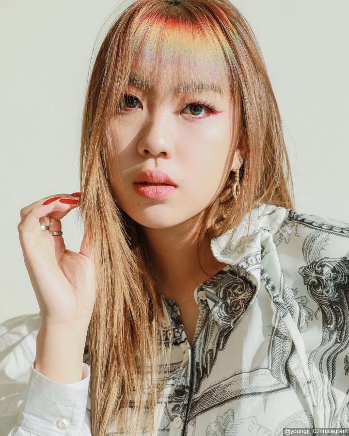 Tampil dengan Make up Pinkies
