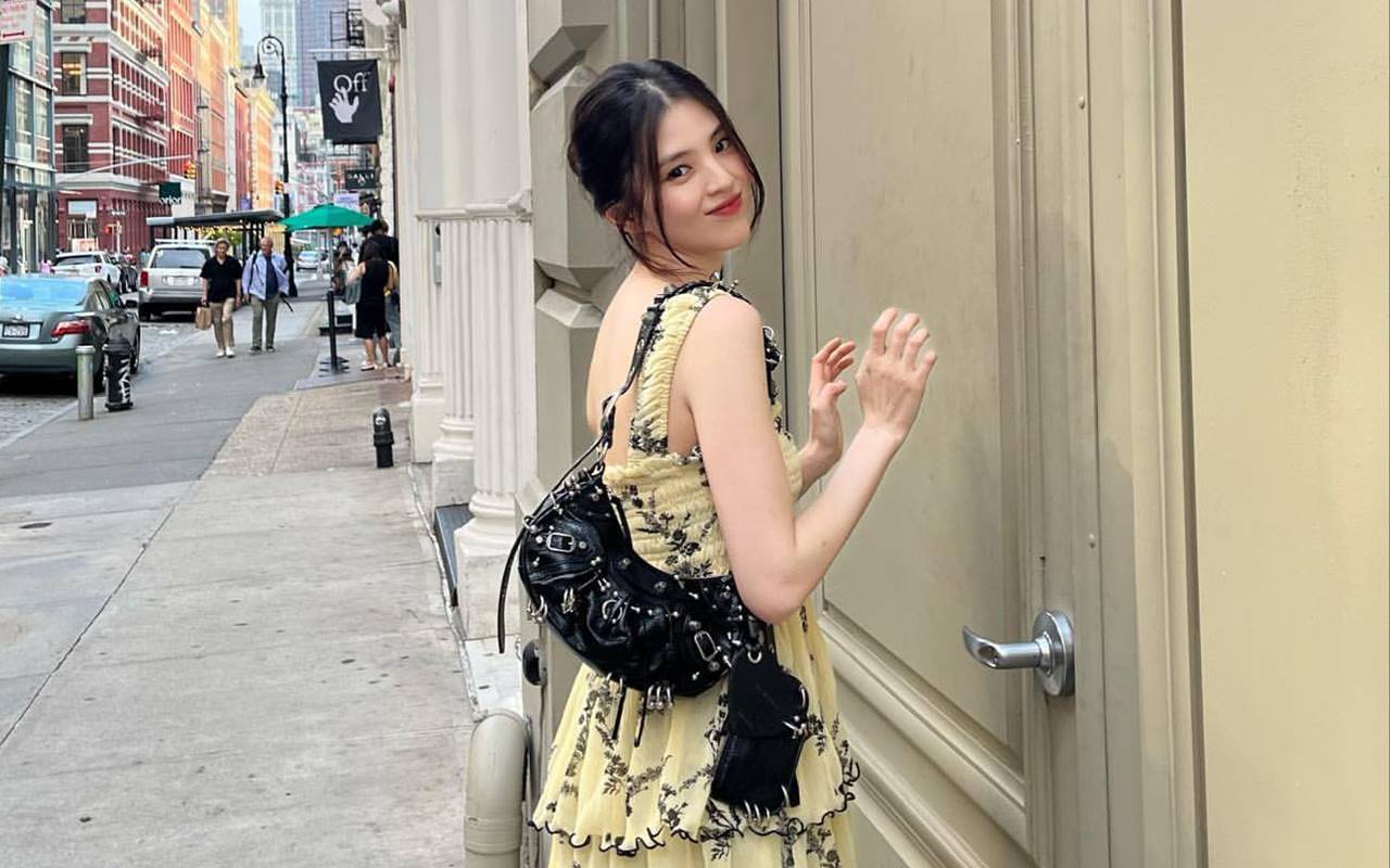 Han So Hee Tampak Elegan di Event Kosmetik Mewah, Tato Baru Ngintip di Lokasi Tak Terduga