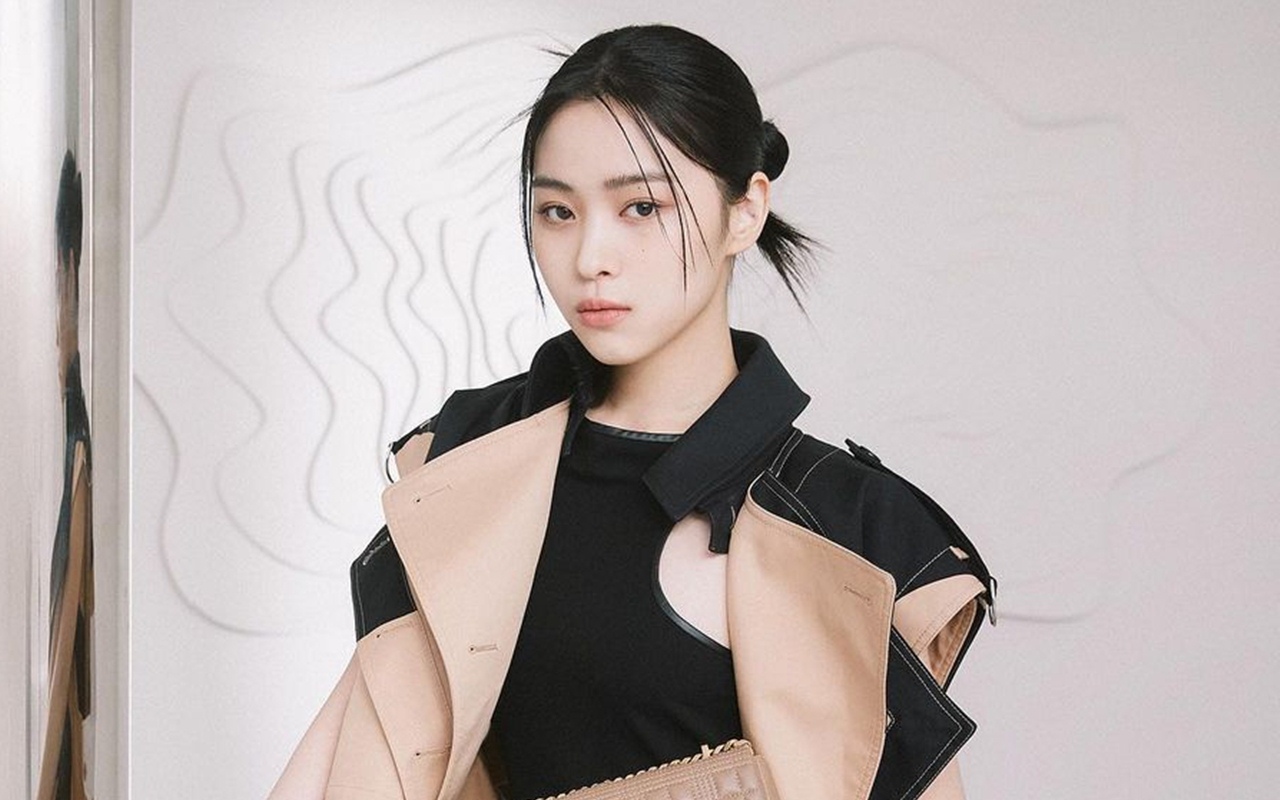 Ryujin ITZY Tampilkan Aura Beda Pakai Hanbok Sambut Chuseok