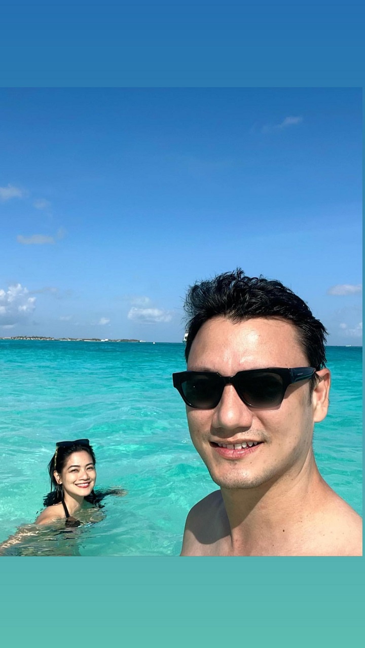 Titi dan Tian Renang Bersama 