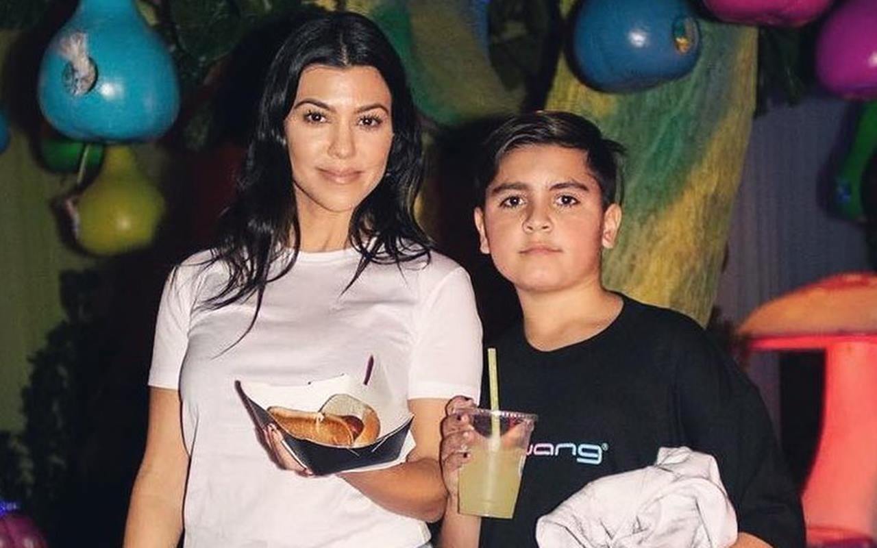 Kourtney Kardashian Larang Mason Sang Putra Makan Kentang Goreng Selama Setahun, Kenapa?