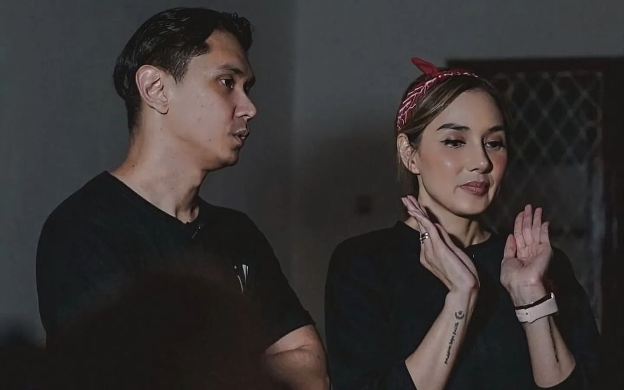 Wisnu Adik Sara Wijayanto Bikin Kaget Usai Pajang Foto Bersama Artis Cantik Ini