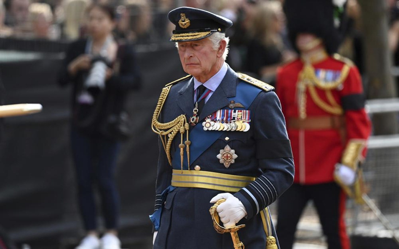 Imbas Sikap Kesal Raja Charles III Saat Pena Bocor-PHK Staff, Kini Diawasi Publik