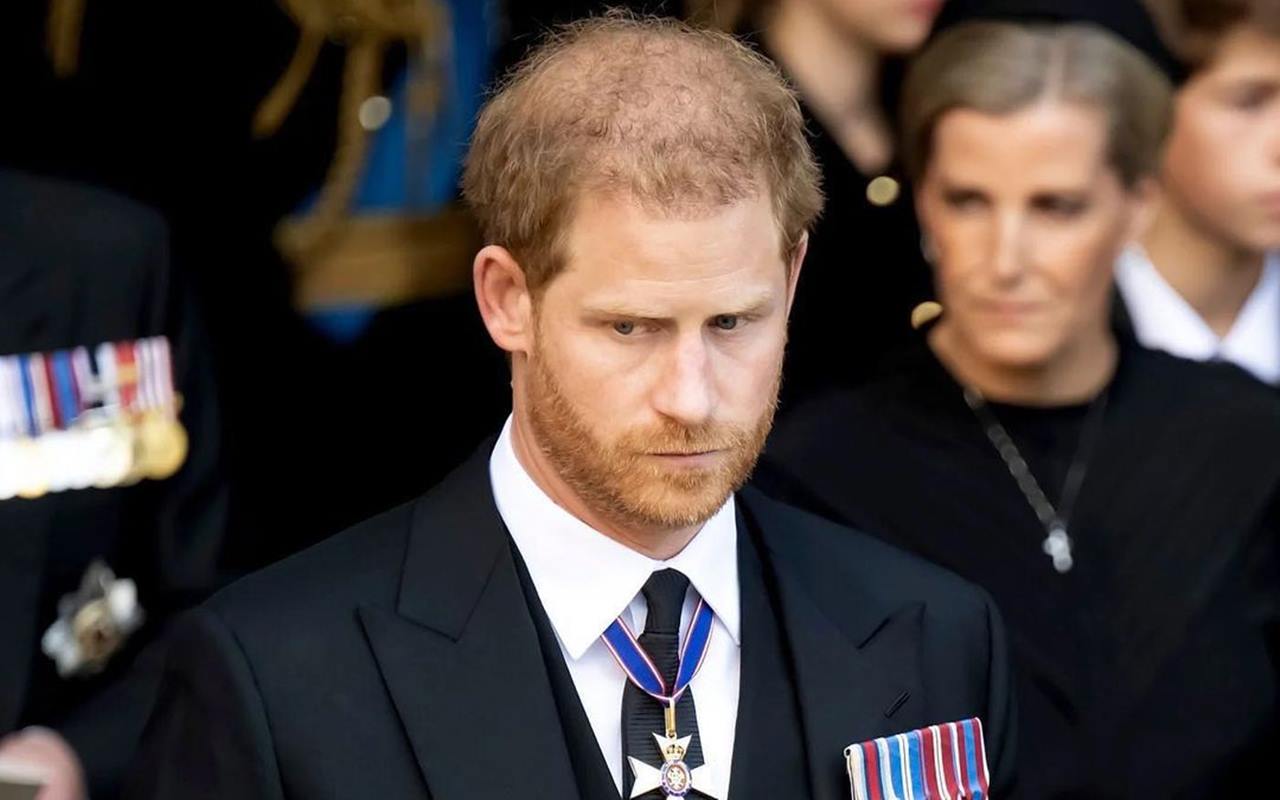 Usai Dilarang, Pangeran Harry Kabarnya Dapat Izin Pakai Seragam Resmi Kerajaan Demi Momen Ini