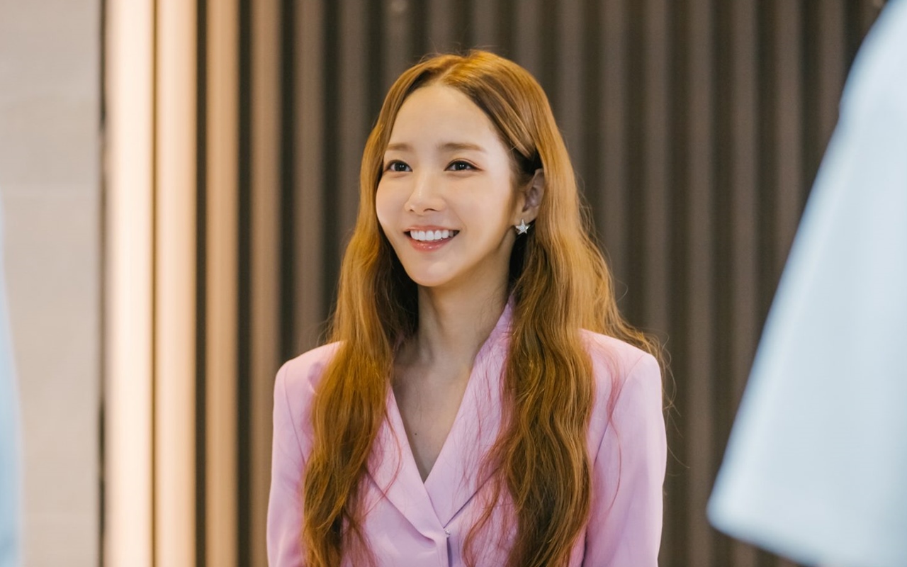 Park Min Young Pakai Hijab di Teaser 'Love In Contract', Kecantikannya Curi Perhatian