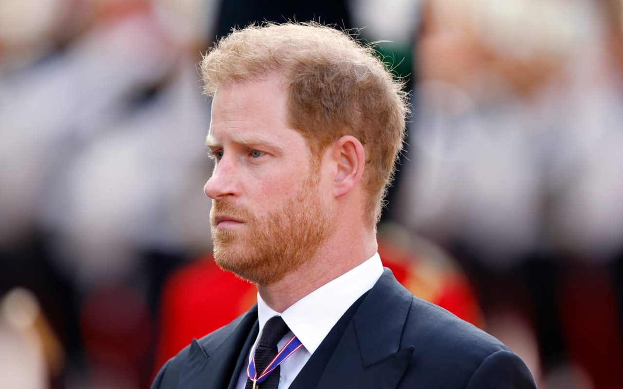 Pangeran Harry Disebut Baru Dikabari Ratu Elizabeth II Meninggal 5 Menit Sebelum Pengumuman Publik