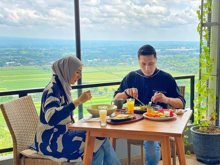 'Gak Selalu Mesra'