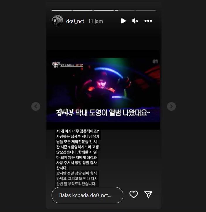 Doyoung mengungkapkan rasa terharunya karena \