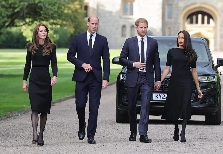 Pangeran William Ajak Pangeran Harry dan Megan Untuk Temui Pelayat Di Windsor