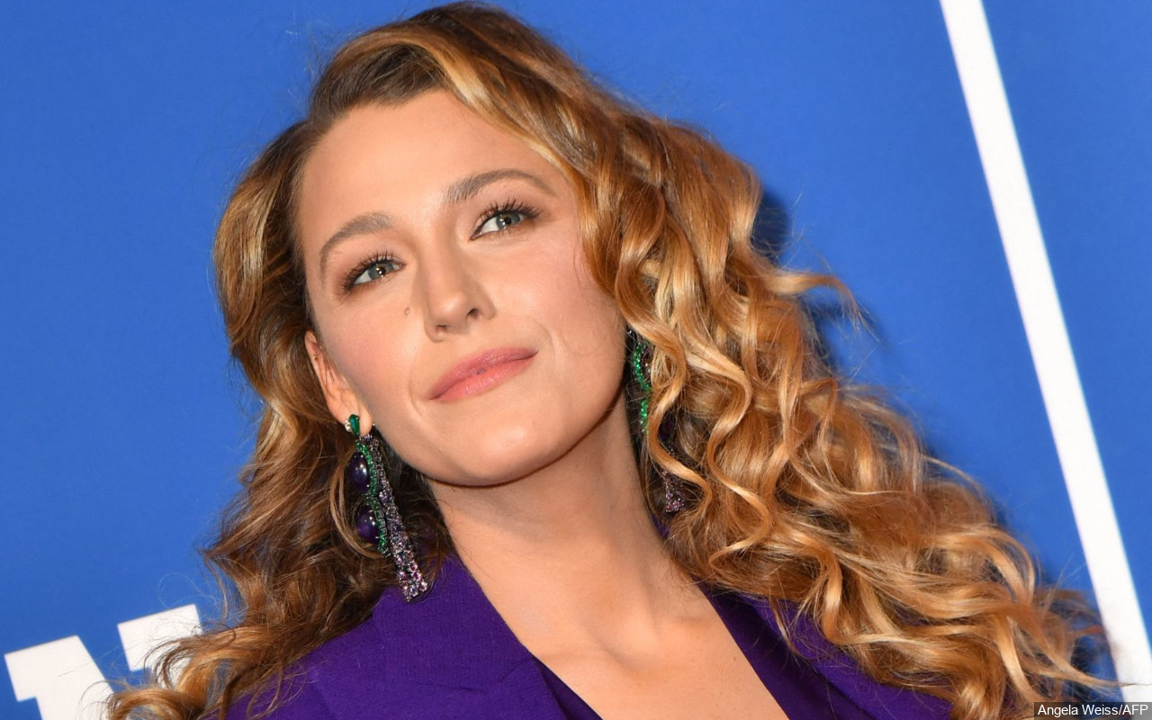 Blake Lively 'Ngamuk' Tak Nyaman Terus Dibuntuti Paparazi Pasca Kabar Hamil Anak Ke-4 Mencuat