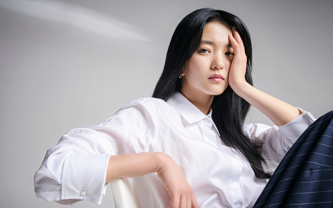 Kim Tae Ri Menang Penghargaan Aktris Paling Fotogenik Dari Asosiasi Fotografer Pers Online Korea 