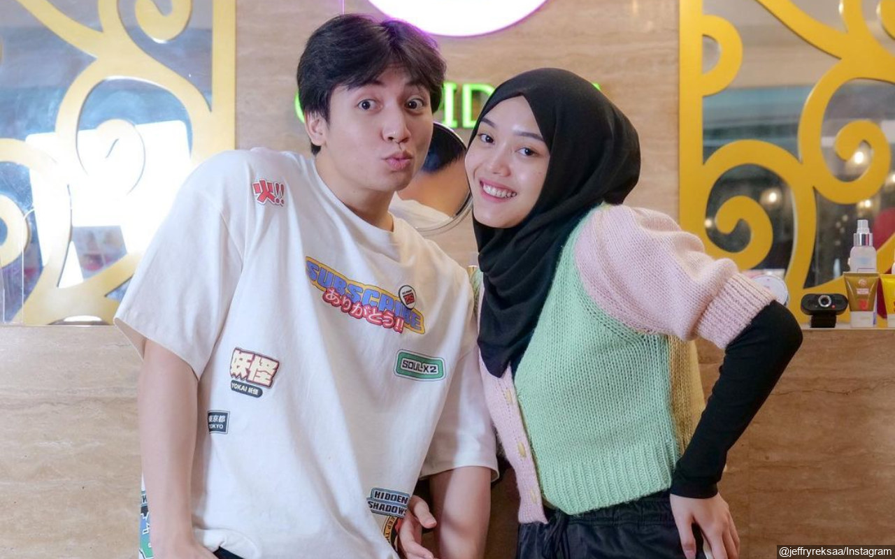 Sempat Diisukan Putus, Putri Delina Pamer Rayakan Anniversary Bareng Jeffry Reksa Bikin Fans Baper 