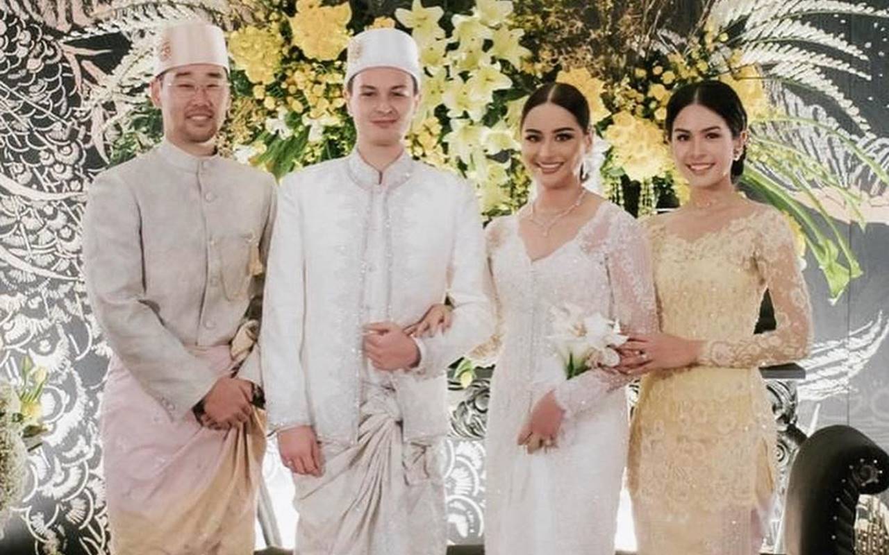 Brother Goals, Jesse Choi Pamer Pose Tepar Bareng Suami Adik Maudy Ayunda