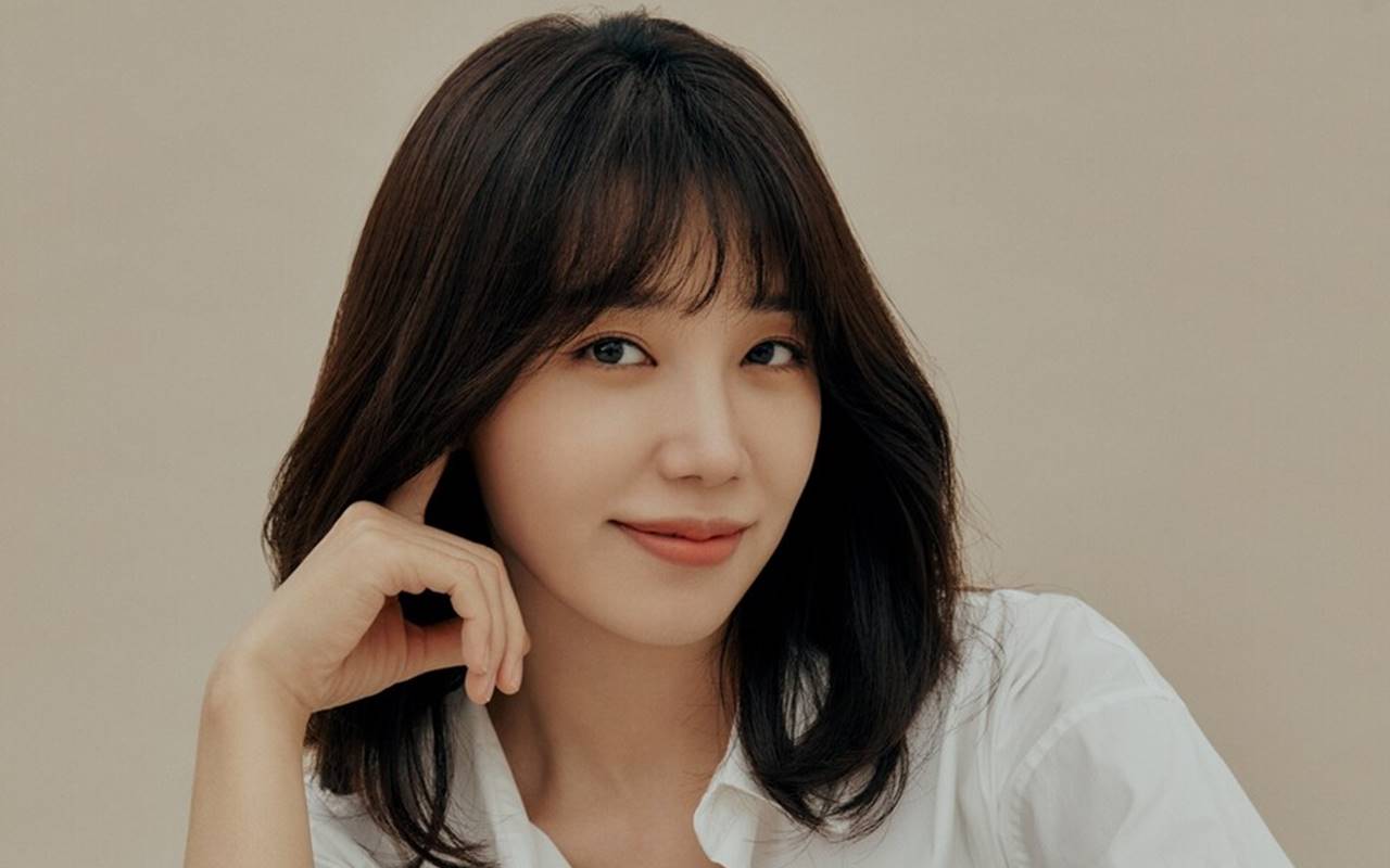 Beda dari Era 'Reply 1997', Penampilan Dewasa Eun Ji A Pink di 'Blind' Curi Perhatian