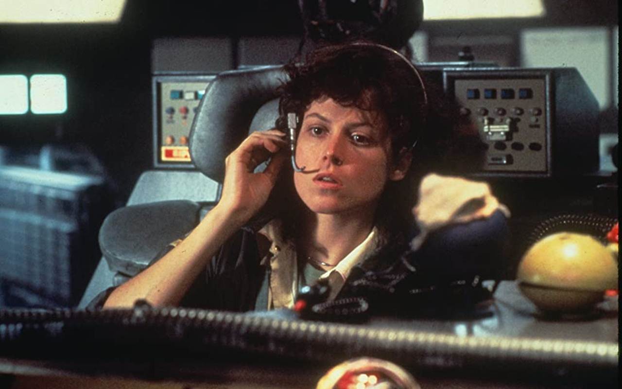 Sigourney Weaver Ungkap Ternyata Ada Adegan Cinta di Naskah Awal 'Alien'