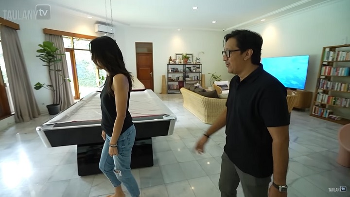 Meja Billiard