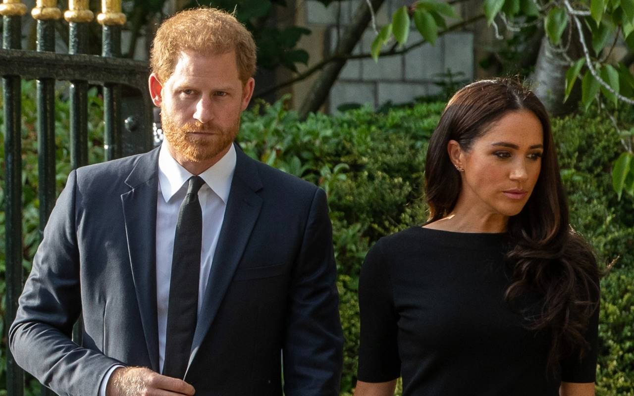 Harry Dan Meghan Markle Kabarnya Khawatir Dikeluarkan Dari Keluarga Kerajaan Usai Ratu Wafat