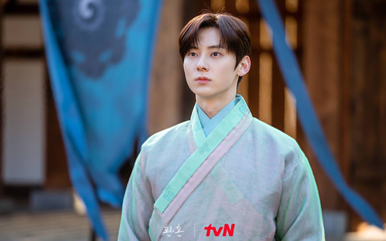 Bisa-bisanya, Hwang Minhyun Diduga Santai Bocorkan Tanggal Tayang 'Alchemy of Souls Part 2'