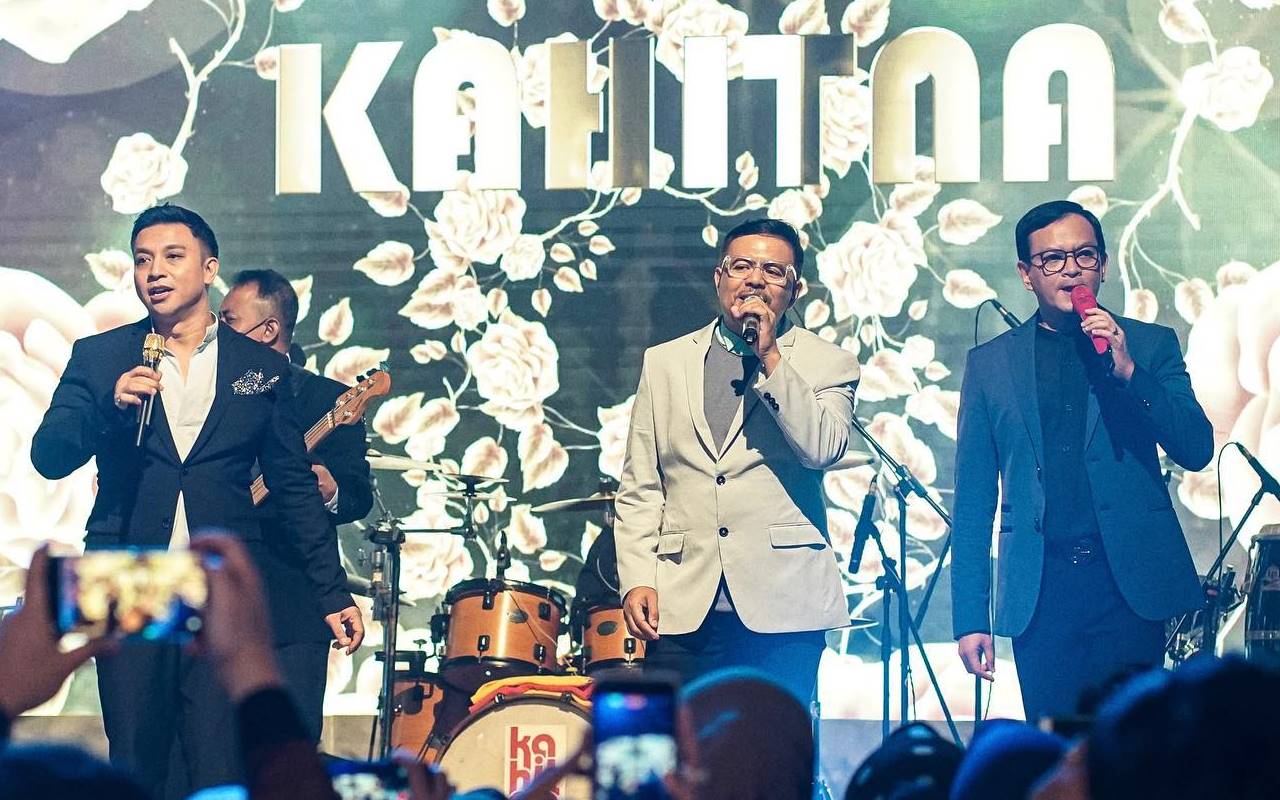 Tak Biasa, Workout Sembari Nonton Konser Kahitna