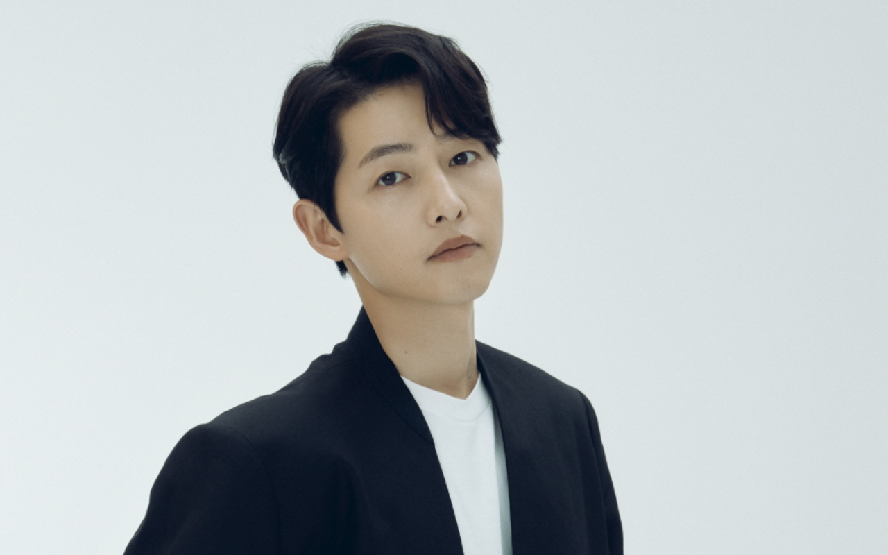 Song Joong Ki Putuskan Tak Terima Bayaran untuk Film 'Hwaran', Alasannya Mulia Banget