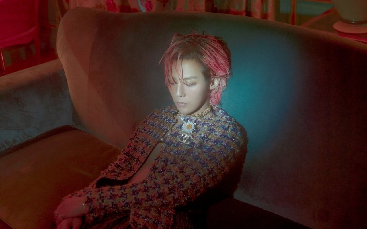 King of Fashion, G-Dragon BIGBANG Tampil Chic di Jalanan Kota Paris