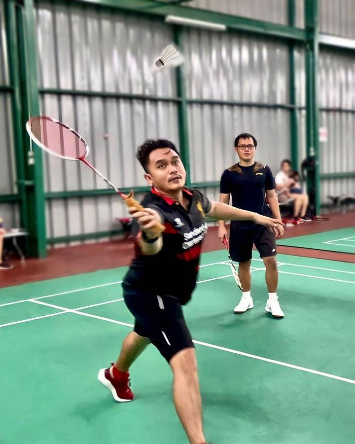 Badminton