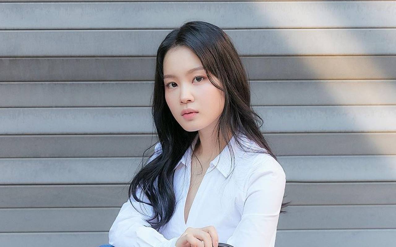 Lee Hi Cantik Natural dan Sederhana Tanpa Make Up