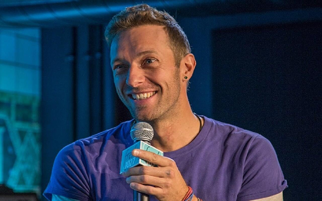 Chris Martin Alami Infeksi Paru-Paru Serius, Konser Coldplay Ditunda