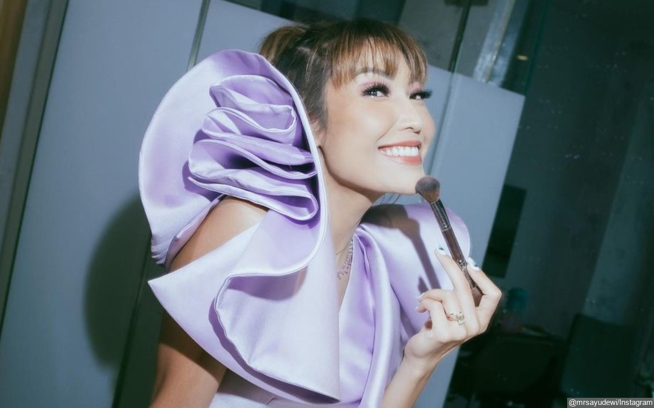 Ayu Dewi Dicurigai Hamil Anak Ke-4