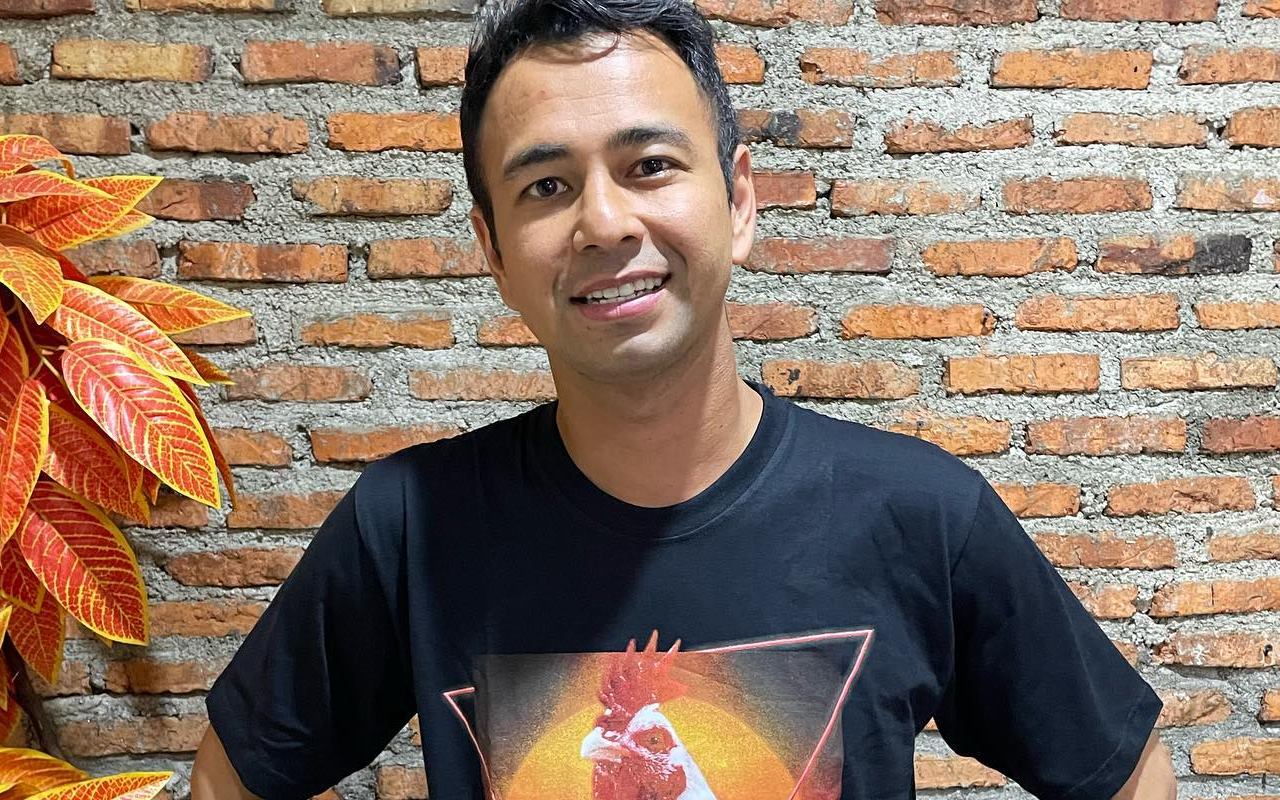 Reaksi Malu Raffi Ahmad Kala Dipeluk Cium Adik-Adiknya: Itu Ada Suaminya