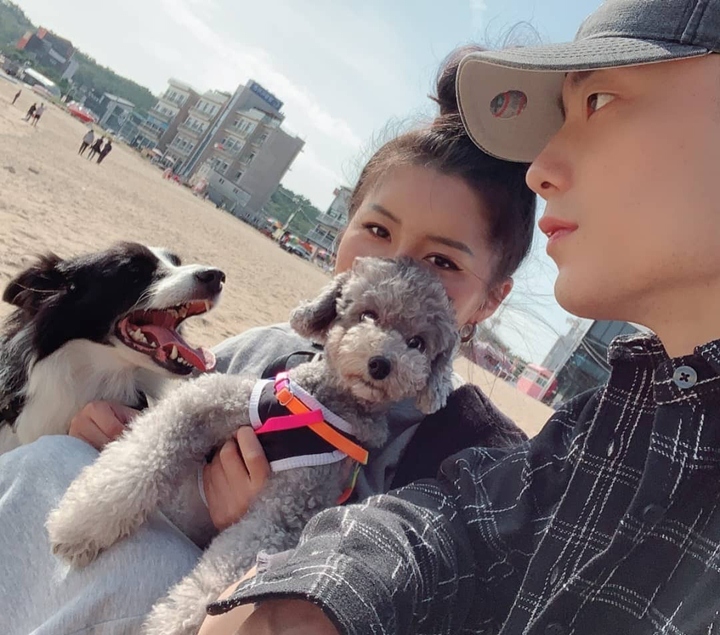 <i>Beach Date</i>