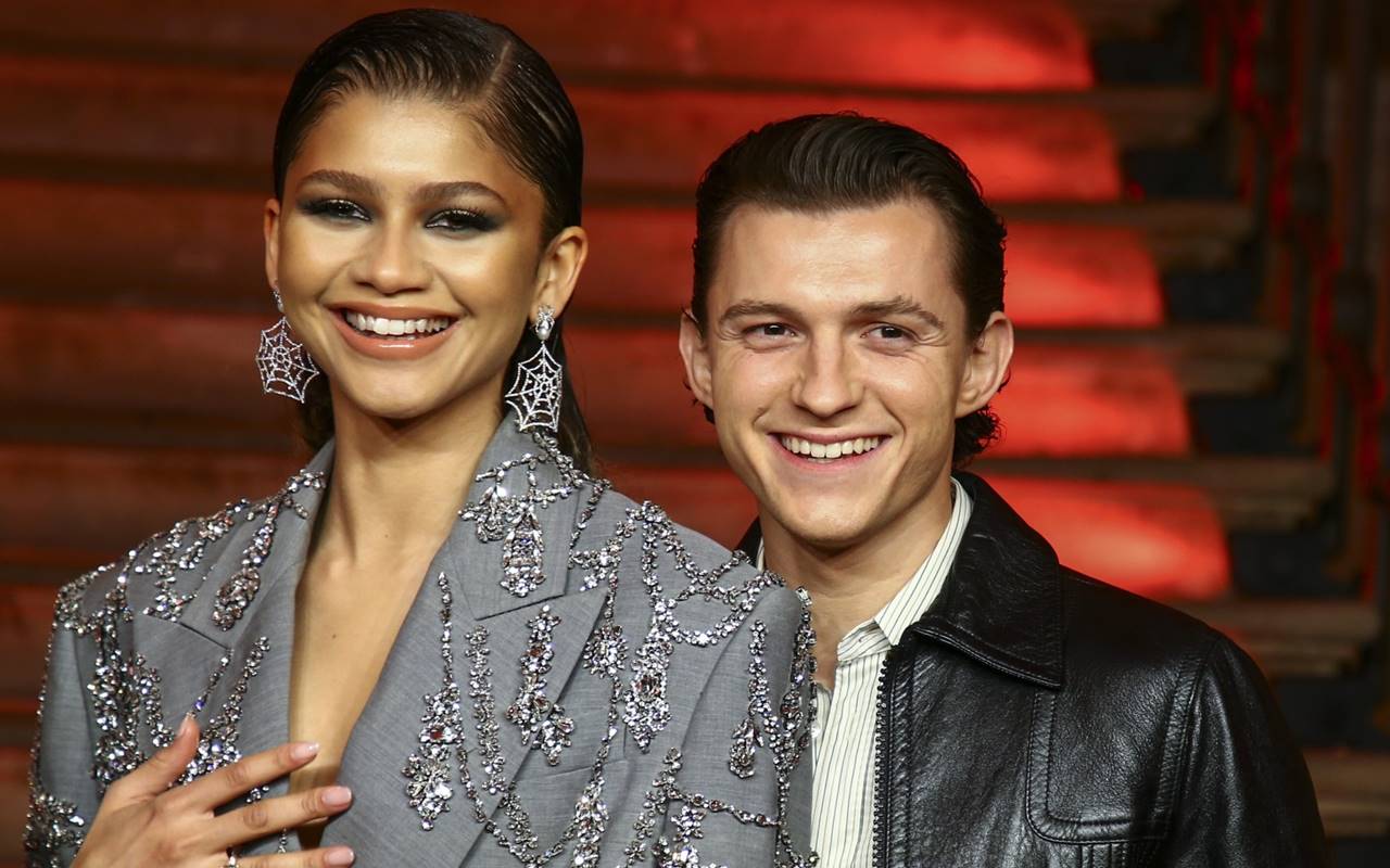 Intip Kencan Unik Ala Zendaya & Tom Holland Kala Tur Di Museum Louvre Paris