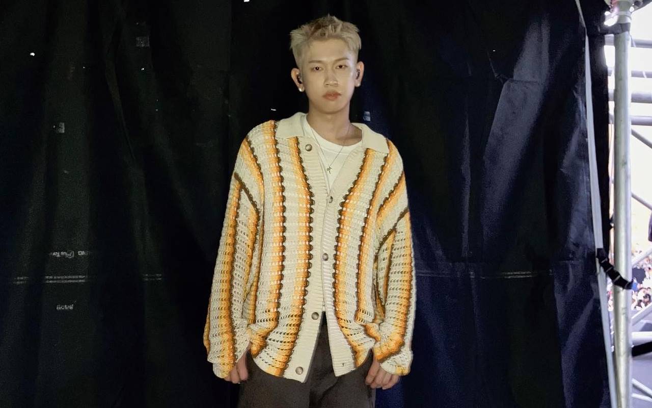 Crush Tanggapi Tudingan Rasis, Tak Mau Sentuh Tangan Fans Kulit Hitam