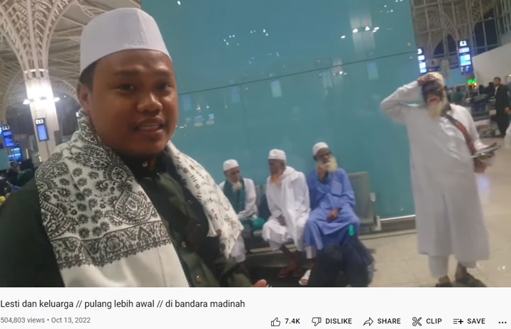 Kesaksian Ustaz Soal Kondisi Lesti Kejora Selama Umrah, Tolak Foto Bareng Jamaah