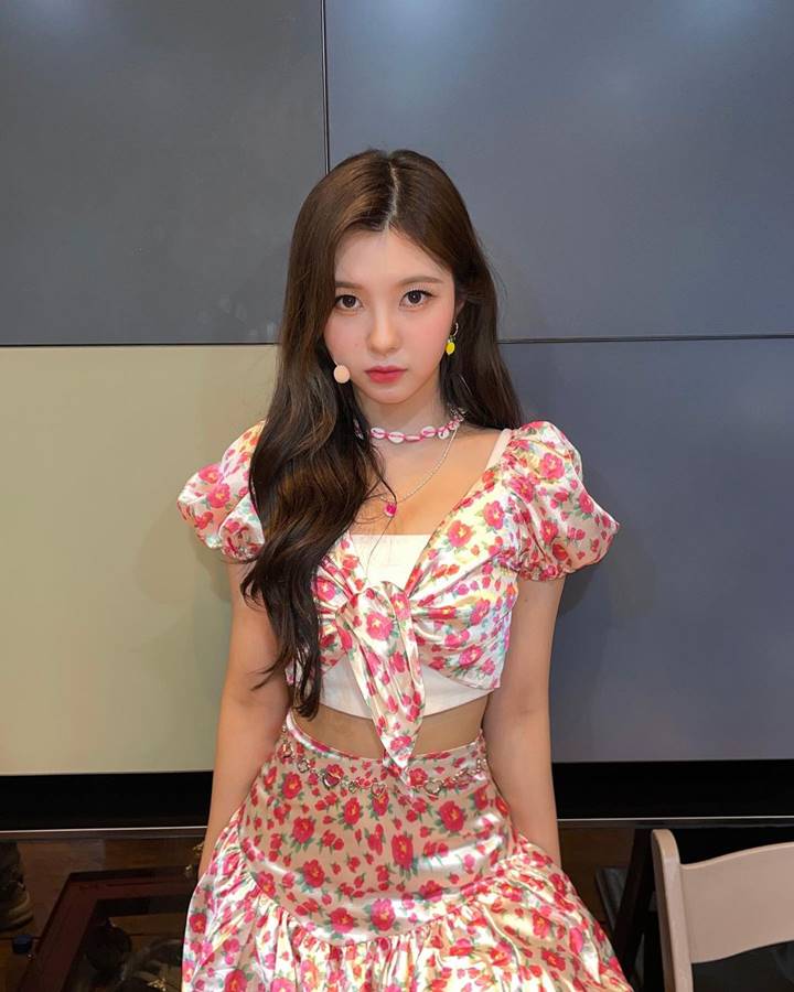 Ceria dengan OOTD Motif Bunga